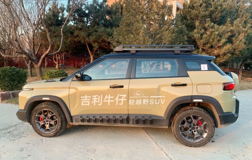 年轻人的第一台轻越野SUV 吉利牛仔陪你飒爽出行